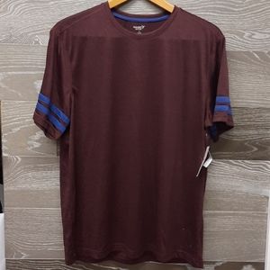 NWT old Navy Active Go-Dry Tee